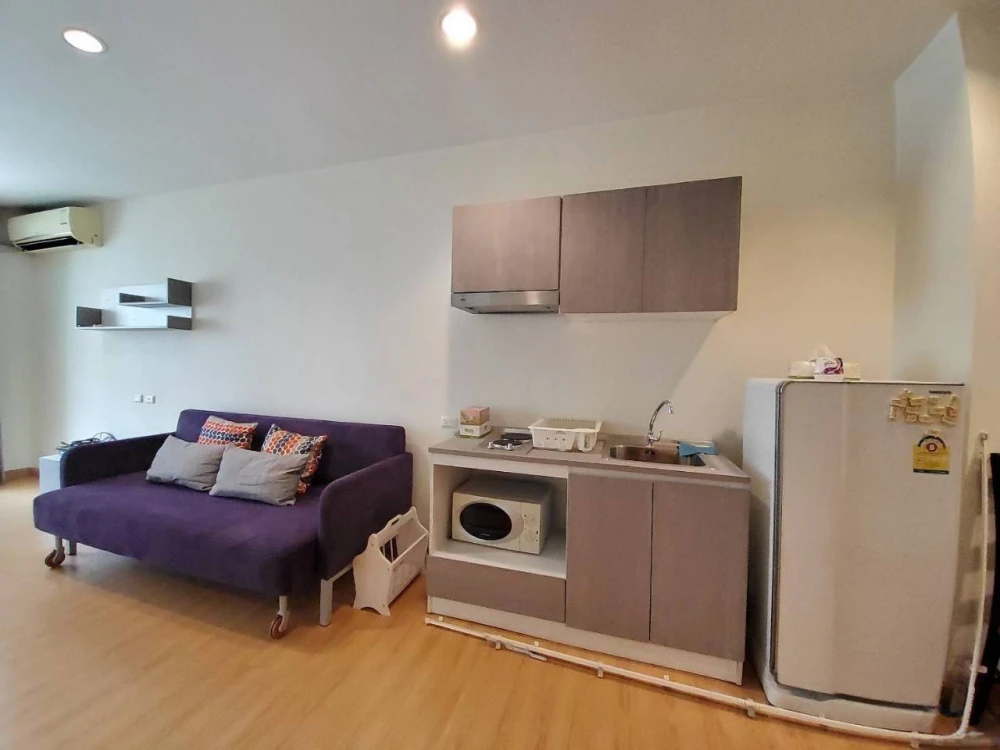The Address for rent, spacious and comfortable room, fully furnished and equipped with appliances, ready to move in.