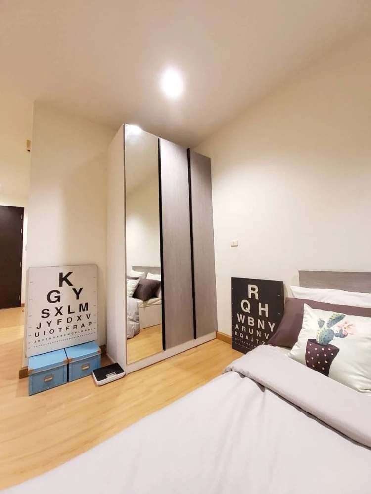 The Address for rent, spacious and comfortable room, fully furnished and equipped with appliances, ready to move in.