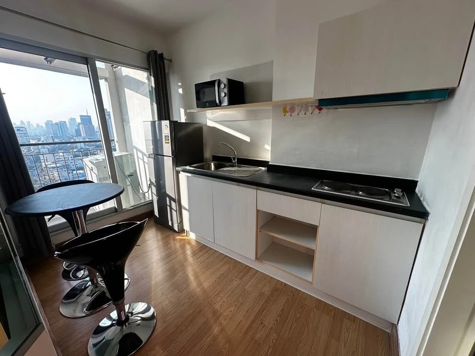 For rent: The Aspire Rama 4, 22nd floor, city view, fully furnished. Book now! (Quickly!)
