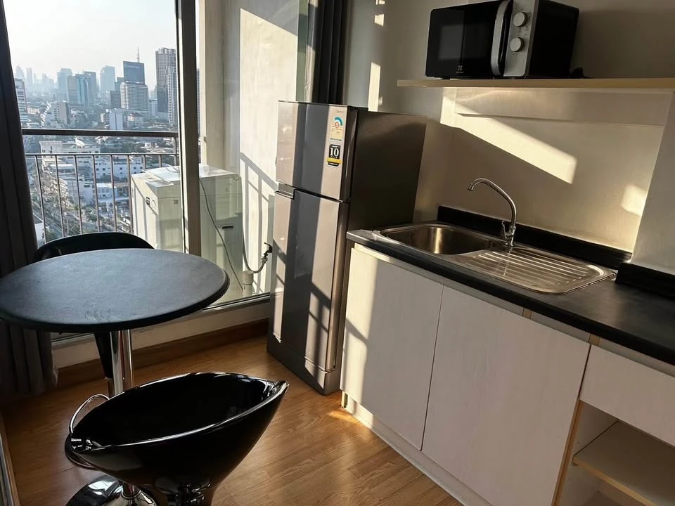 For rent: The Aspire Rama 4, 22nd floor, city view, fully furnished. Book now! (Quickly!)