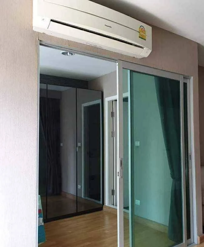 For rent: The Aspire Rama 4, spacious room, lots of usable space, 3rd floor, good location, complete facilities, don't miss it.