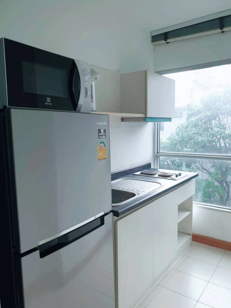 For rent: The Aspire Rama 4, spacious room, lots of usable space, 3rd floor, good location, complete facilities, don't miss it.