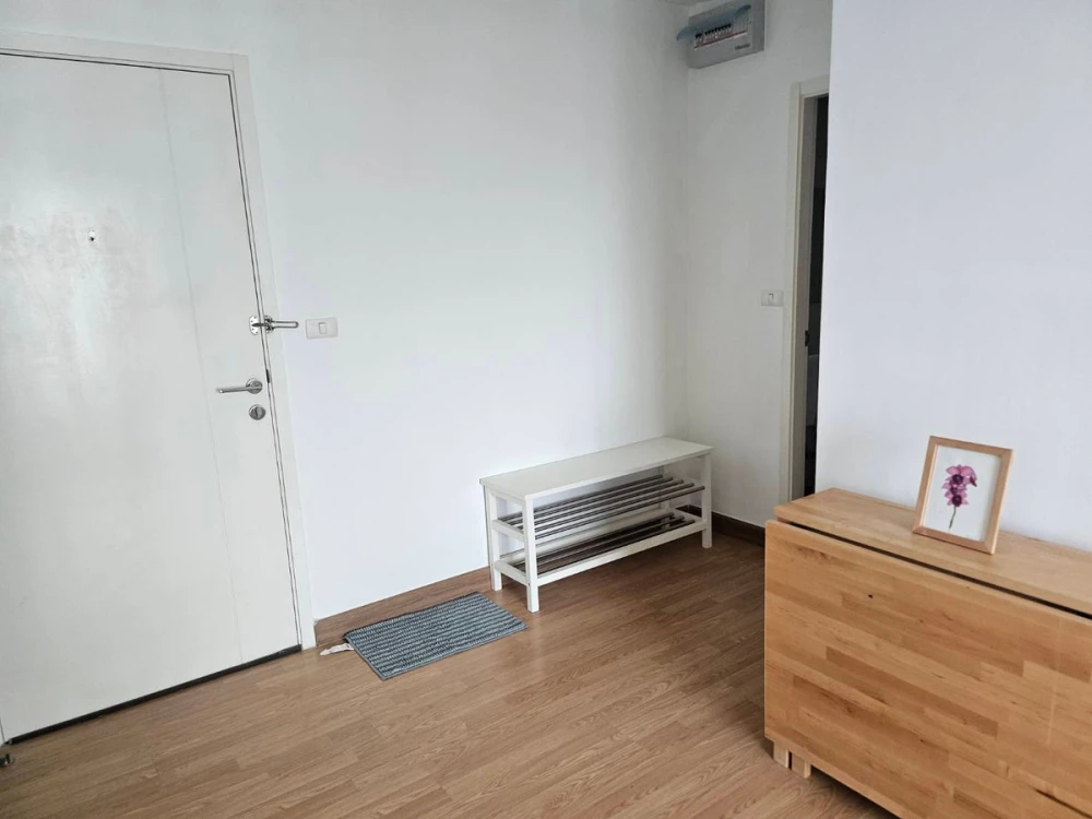 For rent or sale: The Aspire Rama 4, fully furnished room, ready to move in, just bring your bag, urgent!