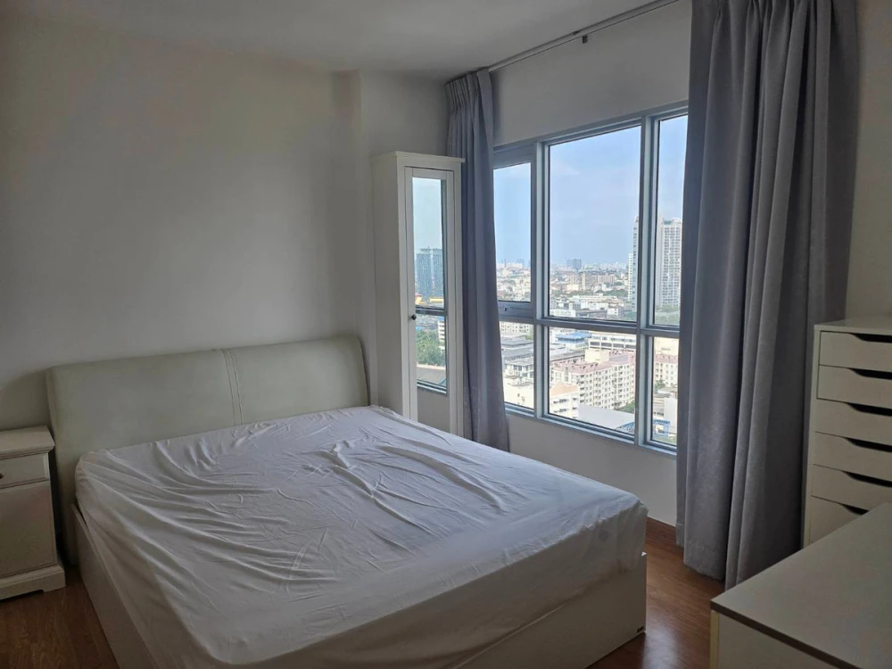 For rent or sale: The Aspire Rama 4, fully furnished room, ready to move in, just bring your bag, urgent!