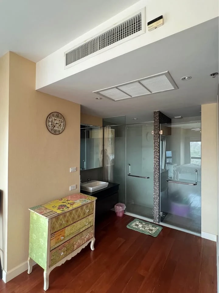 For rent: The axis pattaya, high floor, fully furnished, just bring your bags.