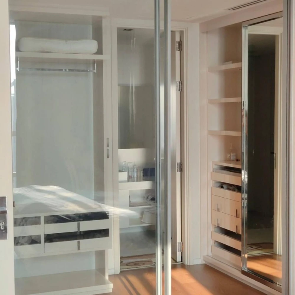 For rent: The Bangkok Sathorn, 33rd floor, river view, fully furnished. Book now!