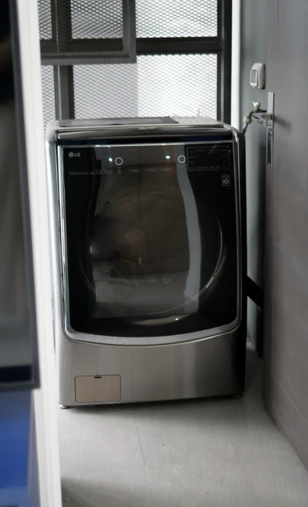 For rent: The Bangkok Sathorn, spacious room with plenty of usable space, complete amenities, beautiful city view, no blocking, reserve now!