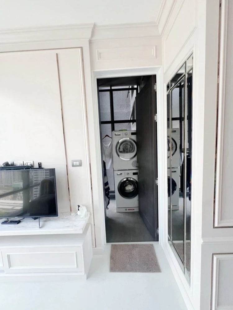 For rent: The Bangkok Sathorn, beautiful room, fully furnished, spacious, comfortable, reserve now, don't miss out!