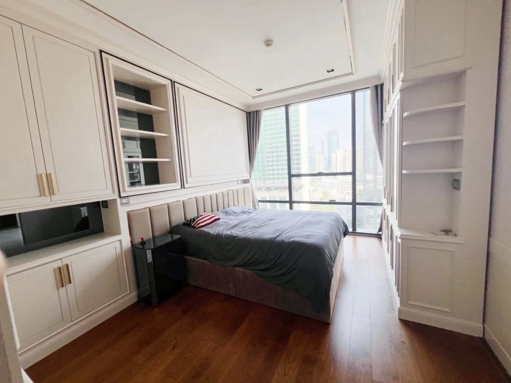 For rent: The Bangkok Sathorn, beautiful room, fully furnished, spacious, comfortable, reserve now, don't miss out!