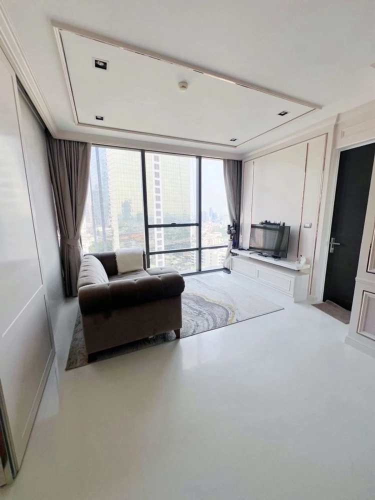 For rent: The Bangkok Sathorn, beautiful room, fully furnished, spacious, comfortable, reserve now, don't miss out!