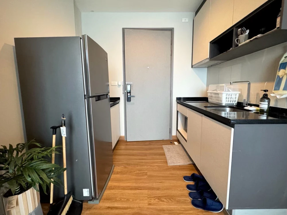 For rent The Base Central Pattaya, spacious room, lots of usable space, comes with complete facilities, beautiful view, don't miss it.