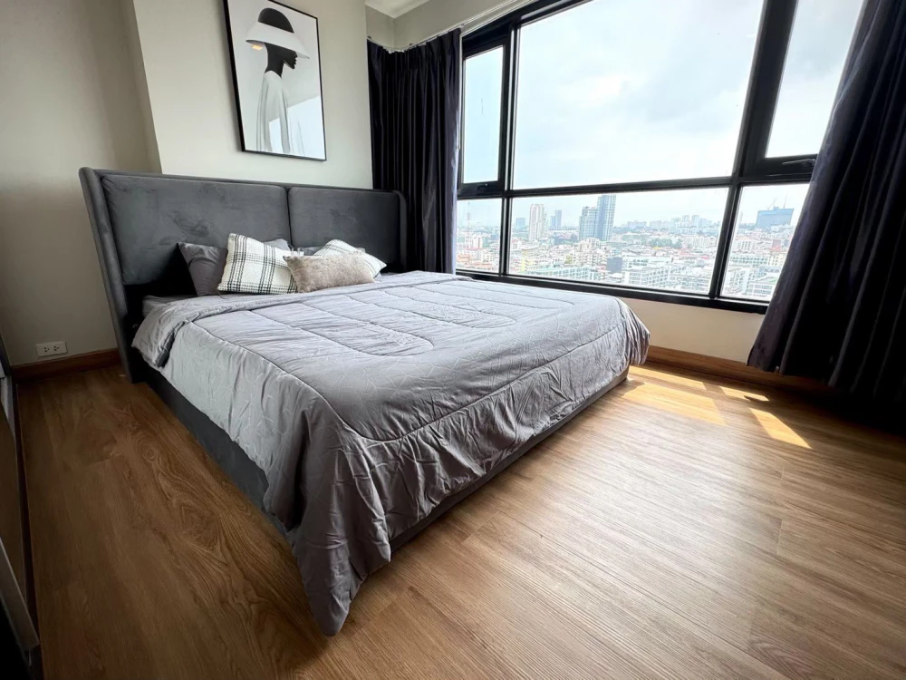 For rent The Base Central Pattaya, spacious room, lots of usable space, comes with complete facilities, beautiful view, don't miss it.