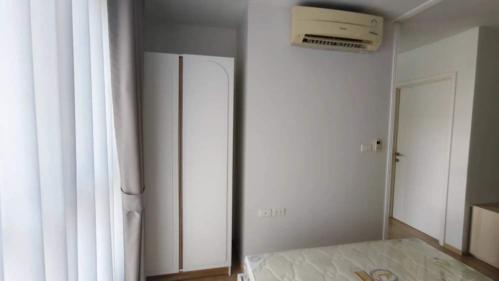 For rent: The BASE Chaengwattana, 9th floor, pool view, fully furnished, very livable. Book now!