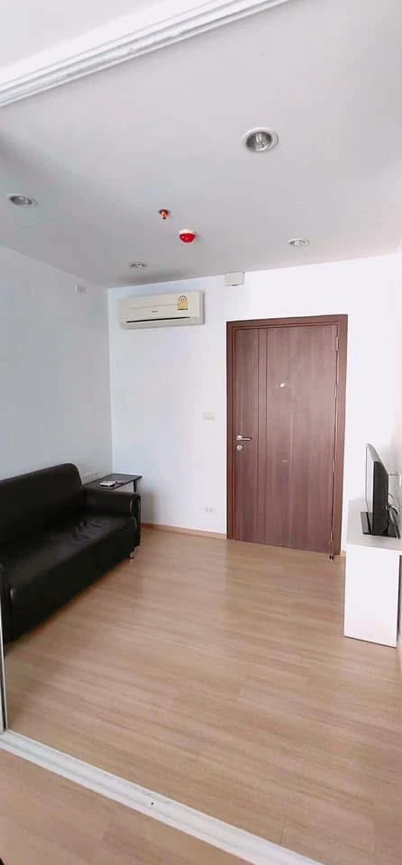 For rent: The BASE Chaengwattana, high floor unit, ready to move in. Just bring your suitcase! Affordable price. Don't miss out!+++