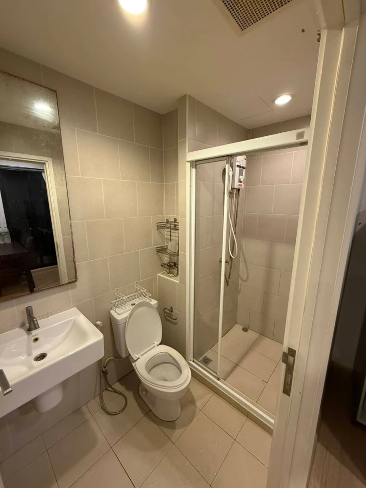For rent: The BASE Chaengwattana, ready to move in, fully furnished, affordable price, hurry and reserve now!