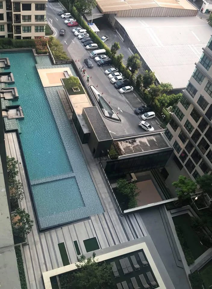 For rent: The Base Chaengwattana, ready to move in, affordable price, book now, or you'll regret it!!