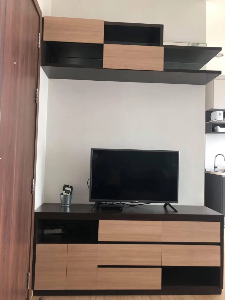 For rent: The Base Chaengwattana, ready to move in, affordable price, book now, or you'll regret it!!