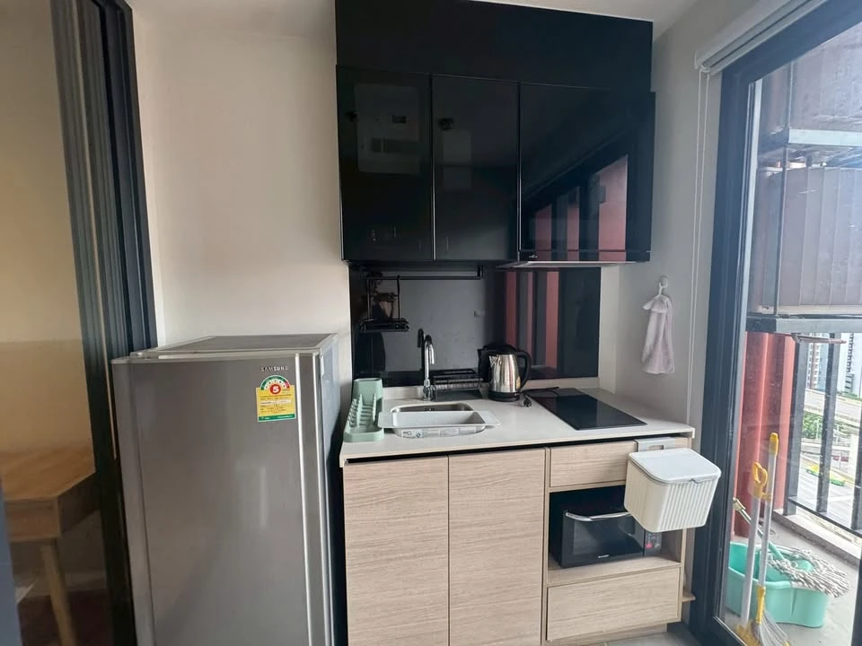 For rent: THE BASE Garden-Rama 9, 17th floor, fully furnished room, nice to live in, book now, don't miss out.