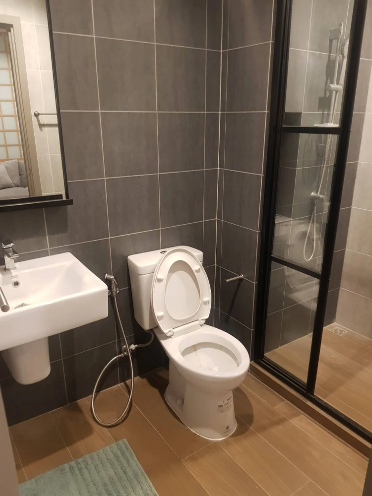 For rent THE BASE Garden-Rama 9, 6th floor, fully furnished room, ready to move in immediately, book now, don't miss out.