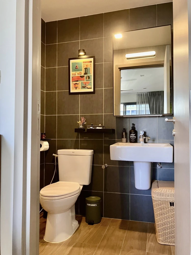 For rent: The Base Garden-Rama 9, fully furnished, all-inclusive. Just bring your suitcase and move in!