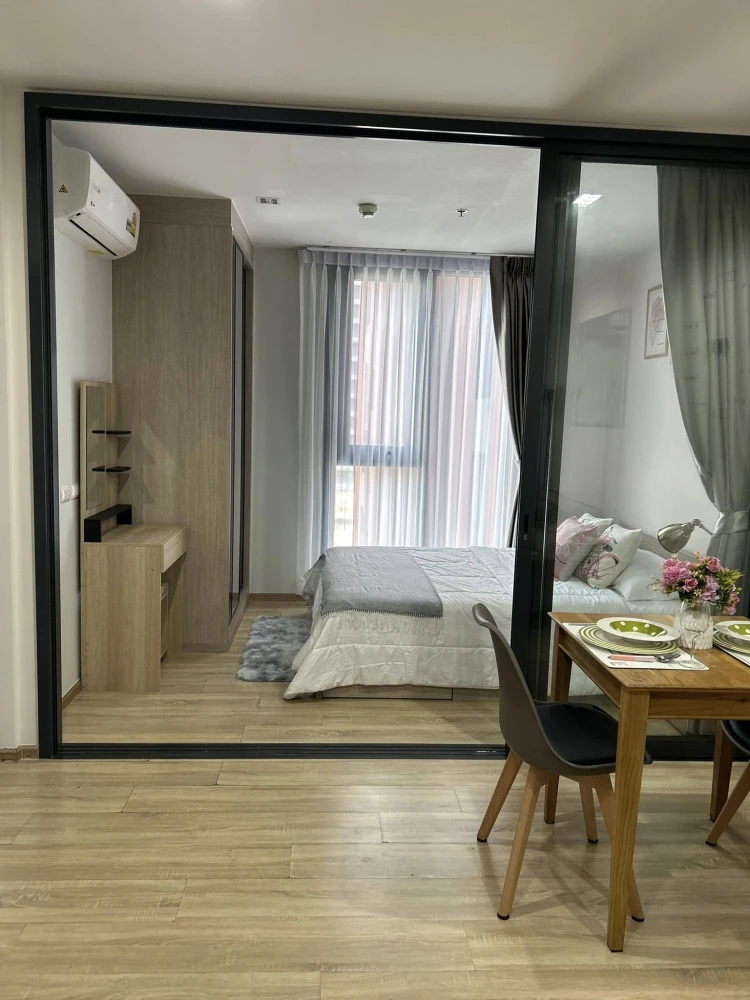 For rent: THE BASE Garden-Rama 9, high floor unit, spacious and comfortable. Book now!
