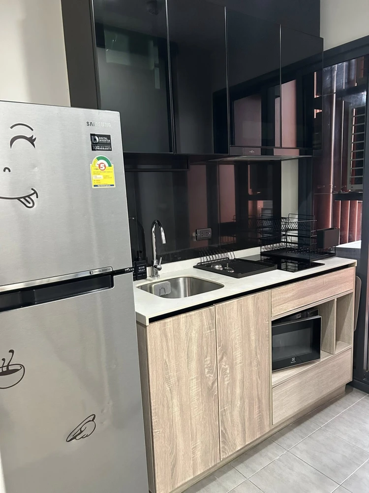 For rent: THE BASE Garden-Rama 9, high floor unit, spacious and comfortable. Book now!