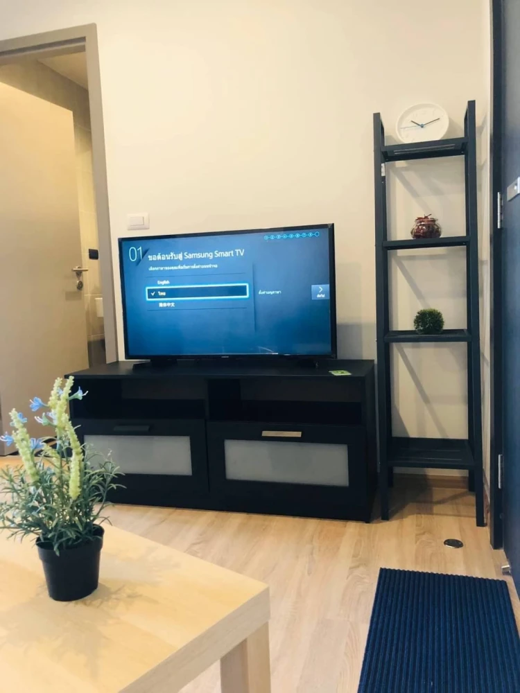 For rent: The Base Garden Rama 9, a nice room, complete with furniture and electrical appliances. You'll regret not booking it.