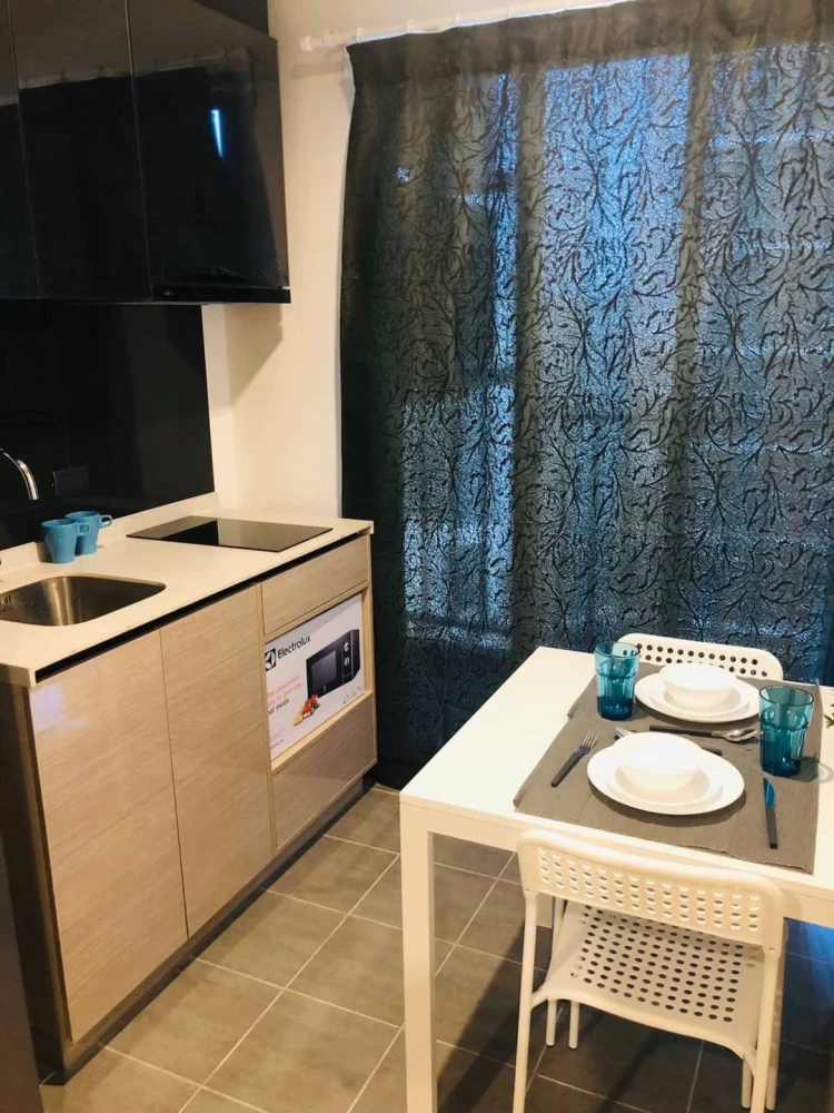 For rent: The Base Garden Rama 9, a nice room, complete with furniture and electrical appliances. You'll regret not booking it.