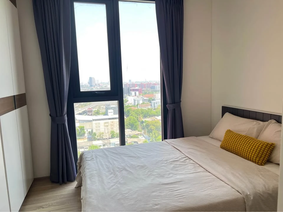 For rent: The Base Garden-Rama 9. Fully furnished with appliances. Ready to move in.