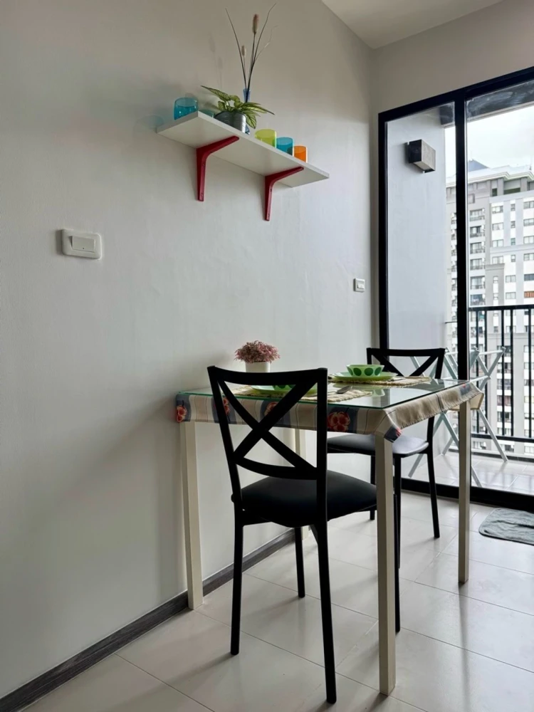For rent: The Base Park East, 1 bedroom, 1 bathroom, beautiful view, fully furnished and equipped, just bring your bags and move in!