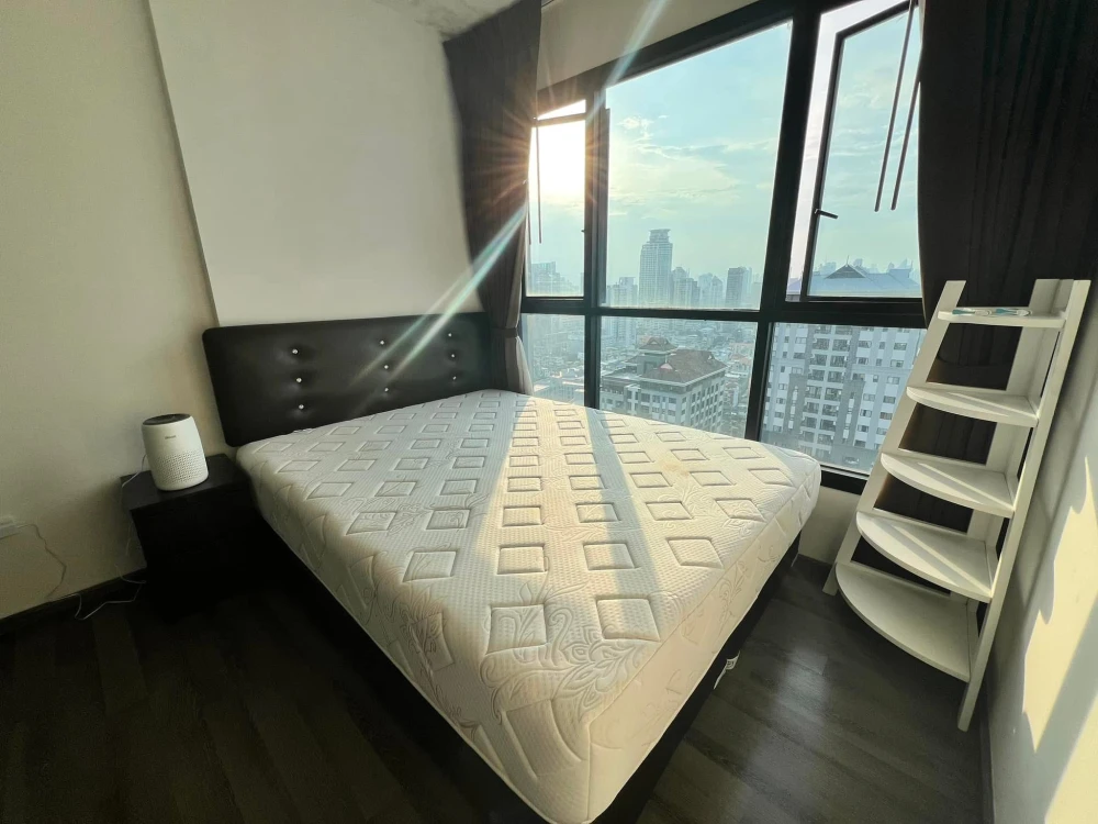 For rent: The Base Park East Sukhumvit 77, ready to move in, high floor, hurry and reserve now, fully furnished.