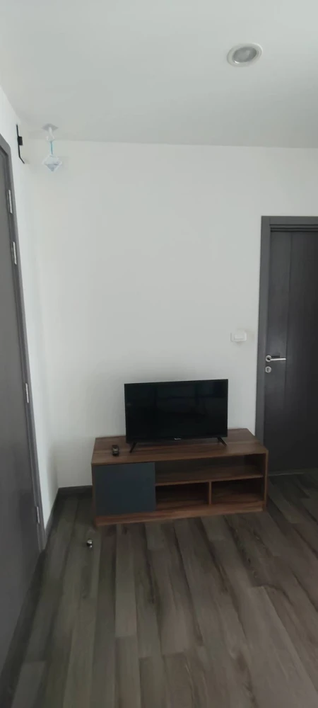 For rent: The Base Park East, ready to move in, fully furnished, complete amenities. Book now!
