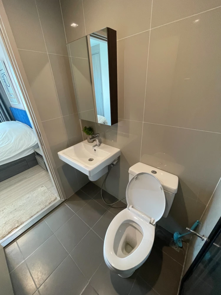 For rent THE BASE Phetchaburi-Thonglor 1 bedroom, 1 bathroom, decorated in a controlled tone, comes with complete furniture, don't miss it.