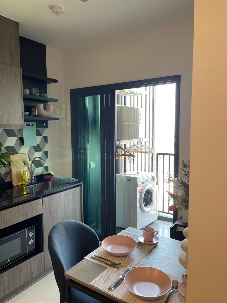 For rent THE BASE Phetchaburi-Thonglor 1 bedroom, 1 bathroom, decorated in a controlled tone, comes with complete furniture, don't miss it.