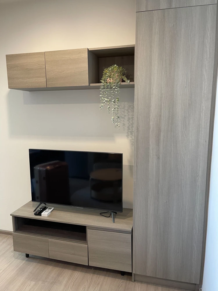 For rent THE BASE Phetchaburi-Thonglor 1 bedroom, 1 bathroom, decorated in a controlled tone, comes with complete furniture, don't miss it.