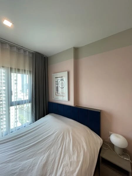 For rent THE BASE Phetchaburi-Thonglor 1 bedroom, 1 bathroom, decorated in a controlled tone, comes with complete furniture, don't miss it.