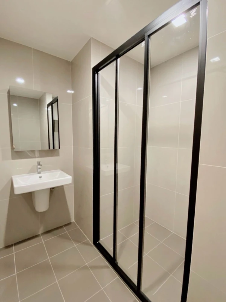 For rent THE BASE Phetchaburi-Thonglor, 17th floor, city view, fully furnished, reserve now.