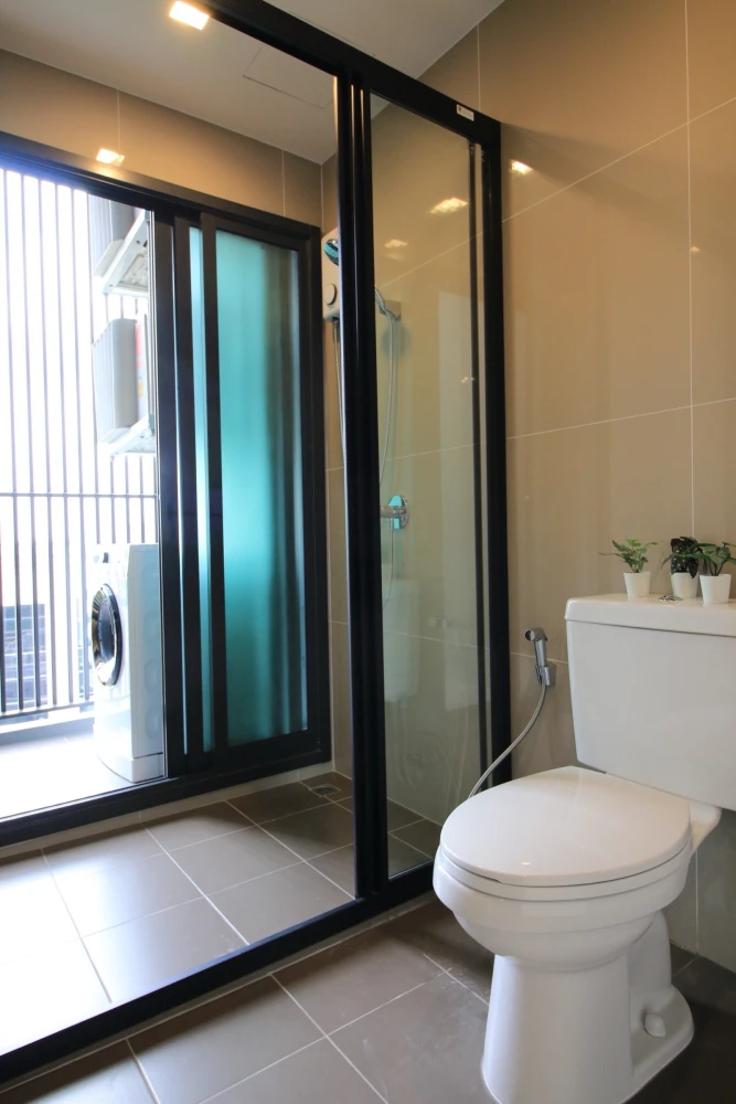For rent: THE BASE Phetchaburi-Thonglor, 6th floor, fully furnished, very livable. Book now!