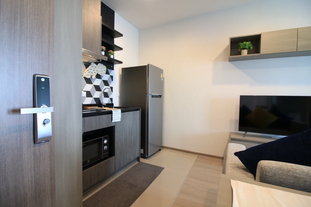 For rent: THE BASE Phetchaburi-Thonglor, 6th floor, fully furnished, very livable. Book now!