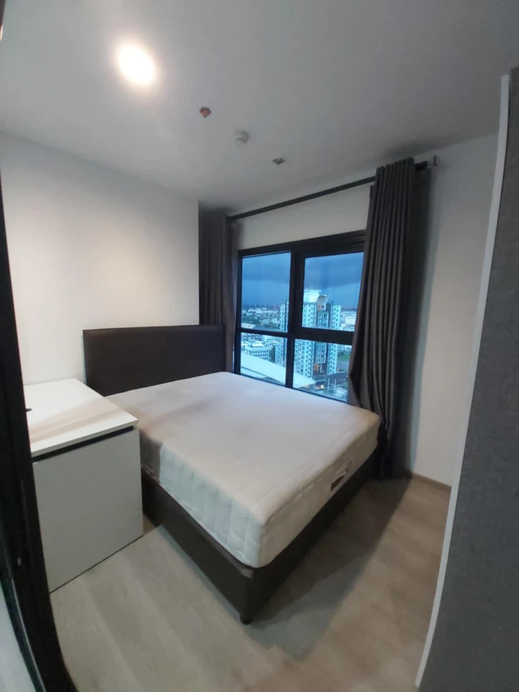 For rent: The Base Phetkasem, high floor unit, good ventilation, corner unit. Book now before it's too late! +++