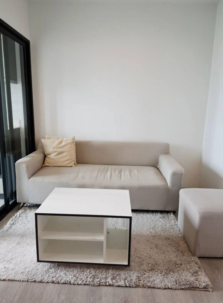 For rent: THE BASE PHETKASEM, ready to move in, fully furnished, high floor, spacious and comfortable room, reserve now.