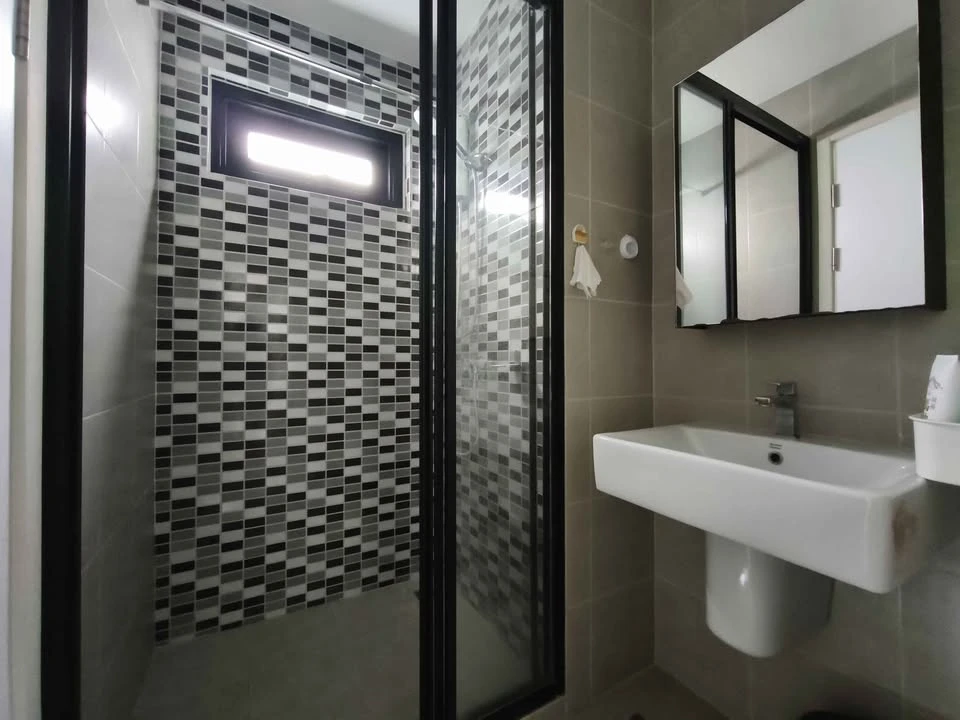 For rent: THE BASE PHETKASEM, ready-to-move-in unit, fully furnished, high floor, spacious and comfortable. Book now!