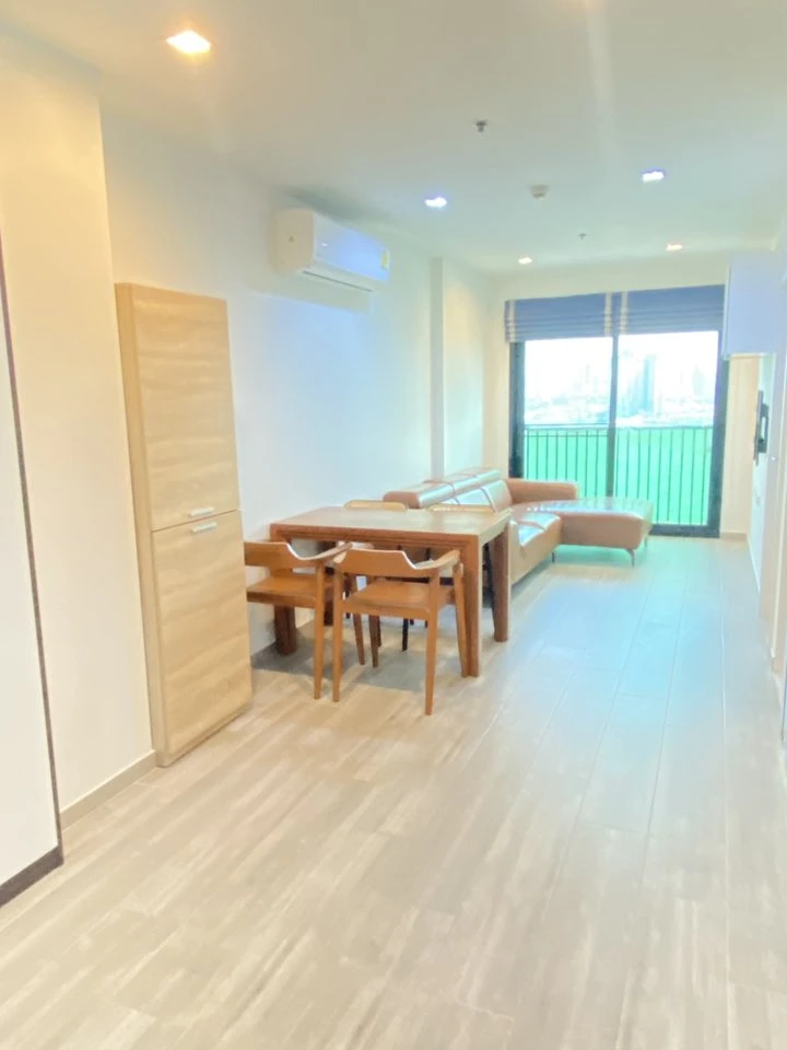 For rent/sale: THE BASE Phetkasem, corner unit offering privacy, spacious living area, prime location, and stunning views. Don't miss out!