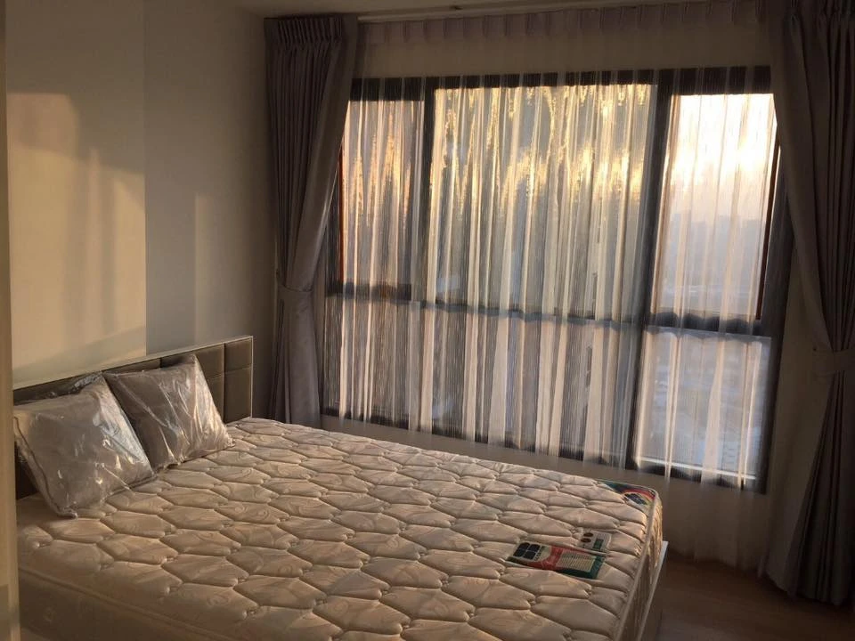 For rent: The Base Rama 9–Ramkhamhaeng, 1 bedroom, 1 bathroom, fully furnished, pool view, hurry and book now!