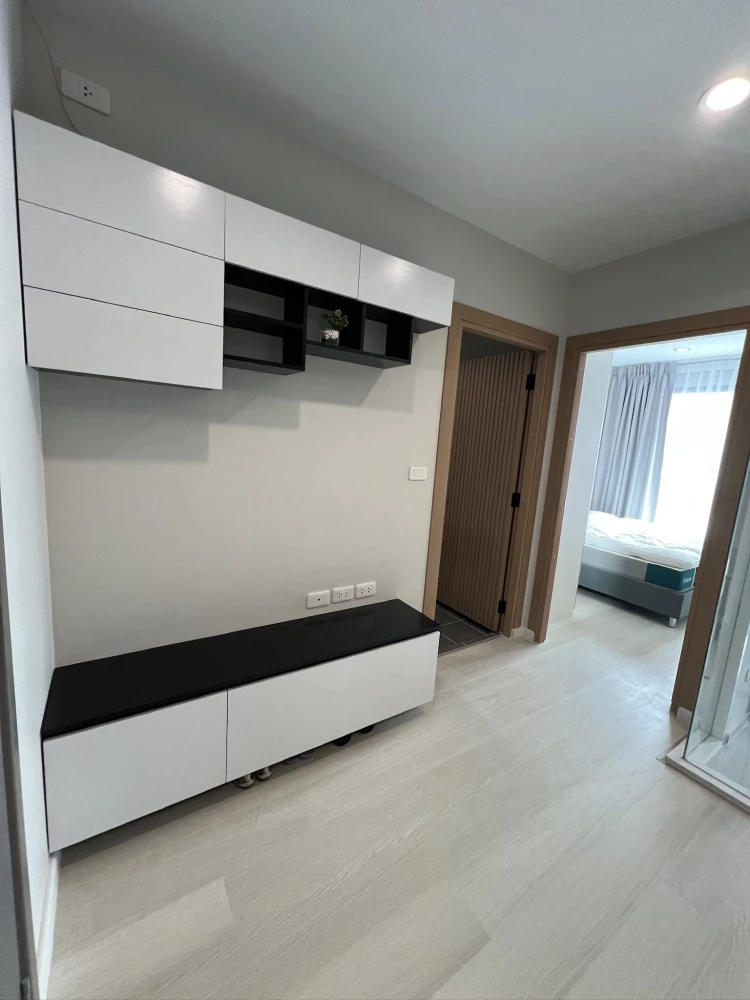 For rent: The Base Rama 9–Ramkhamhaeng. Ready to move in, high floor, fully furnished, spacious room. Book now!+++