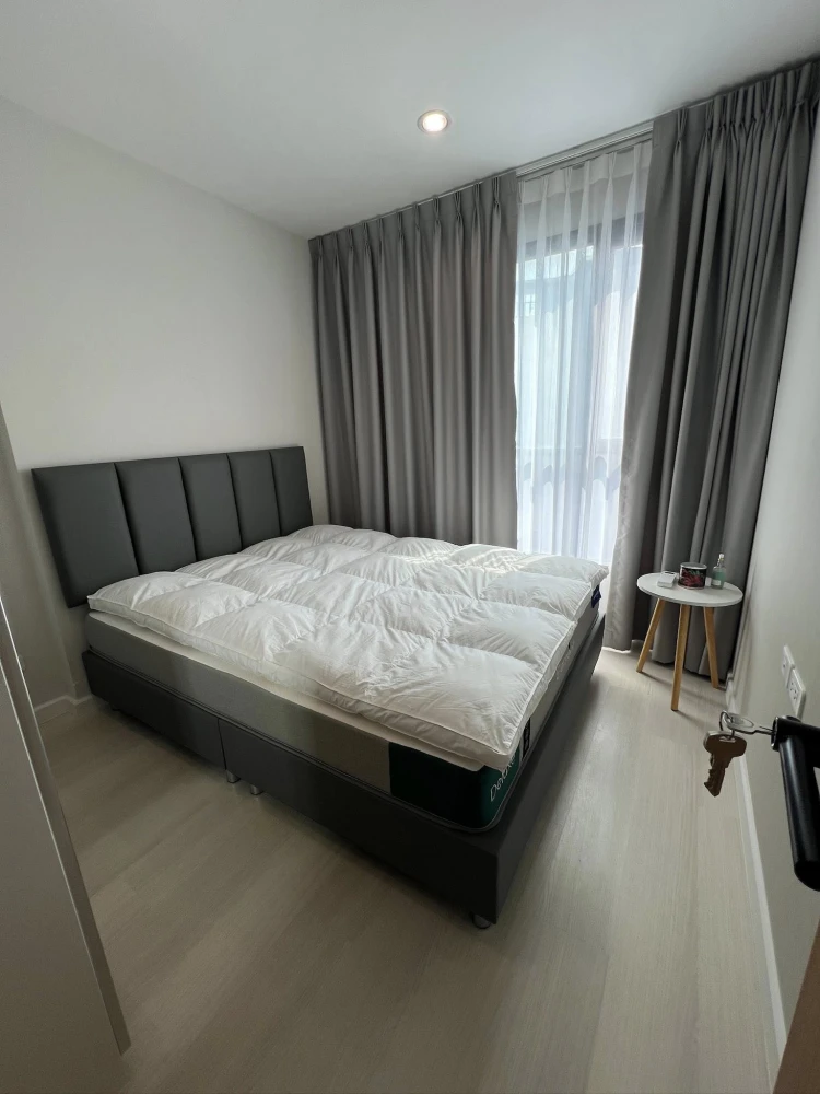 For rent: The Base Rama 9–Ramkhamhaeng. Ready to move in, high floor, fully furnished, spacious room. Book now!+++