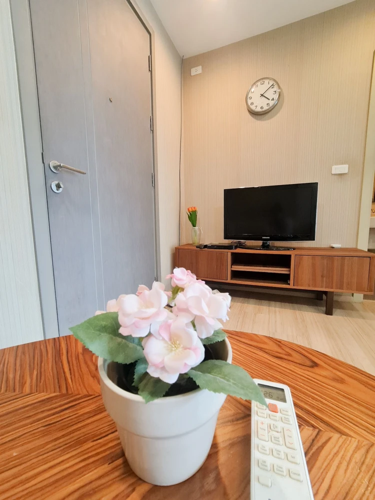 For rent: The Base Rama 9–Ramkhamhaeng, fully furnished, ready to move in, complete with amenities, good price, come and reserve now.