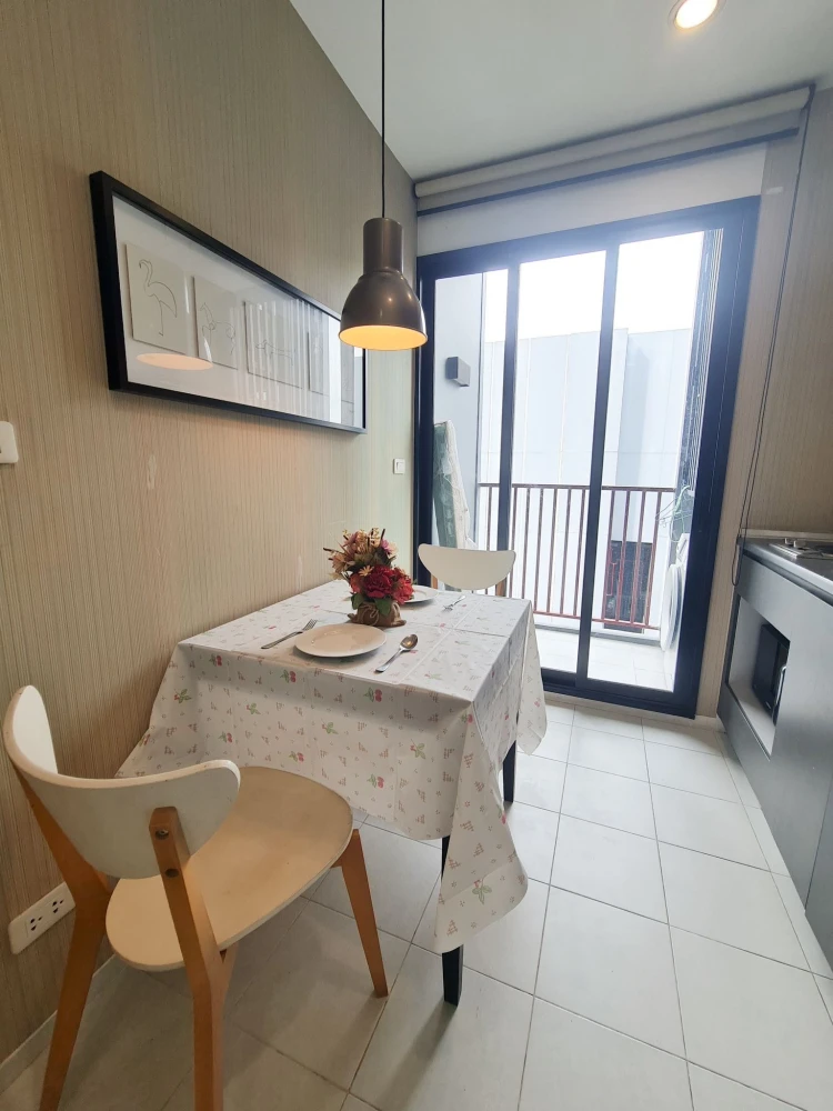 For rent: The Base Rama 9–Ramkhamhaeng, fully furnished, ready to move in, complete with amenities, good price, come and reserve now.
