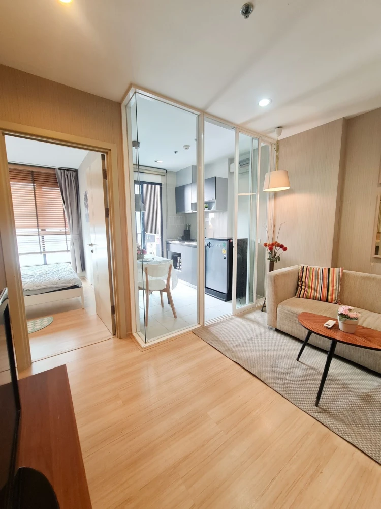 For rent: The Base Rama 9–Ramkhamhaeng, fully furnished, ready to move in, complete with amenities, good price, come and reserve now.