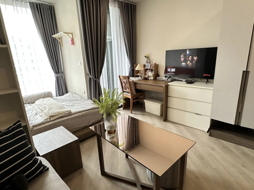 For rent: The Base Saphanmai, 10th floor, Building B. Great view, comfortable living, fully furnished. Just bring your suitcase and move in!